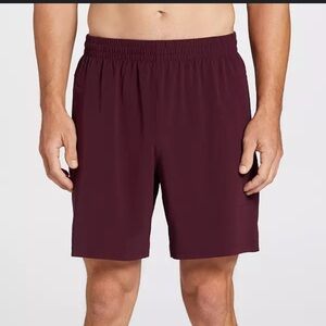 New with tags Men's 8" elevate short dark cranberry color size M by VRST